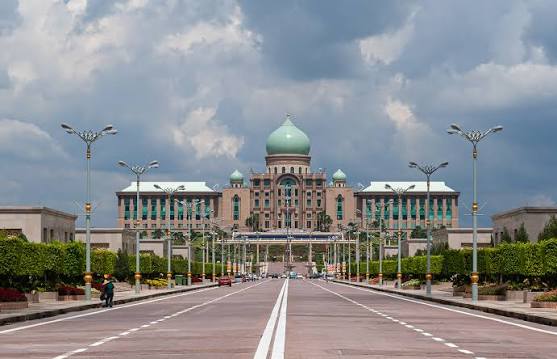 Langkawi, Kuala Lumpur Genting Highlands  Batu Caves and Putrajaya (5Nights, 6 Days )